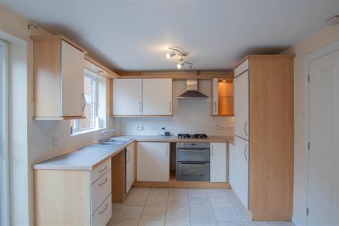 3 bedroom end of terrace house to rent, Chapelwent Road, Haverhill CB9