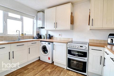 16 Roundway, Biggin Hill, Westerham, TN16 3XZ
