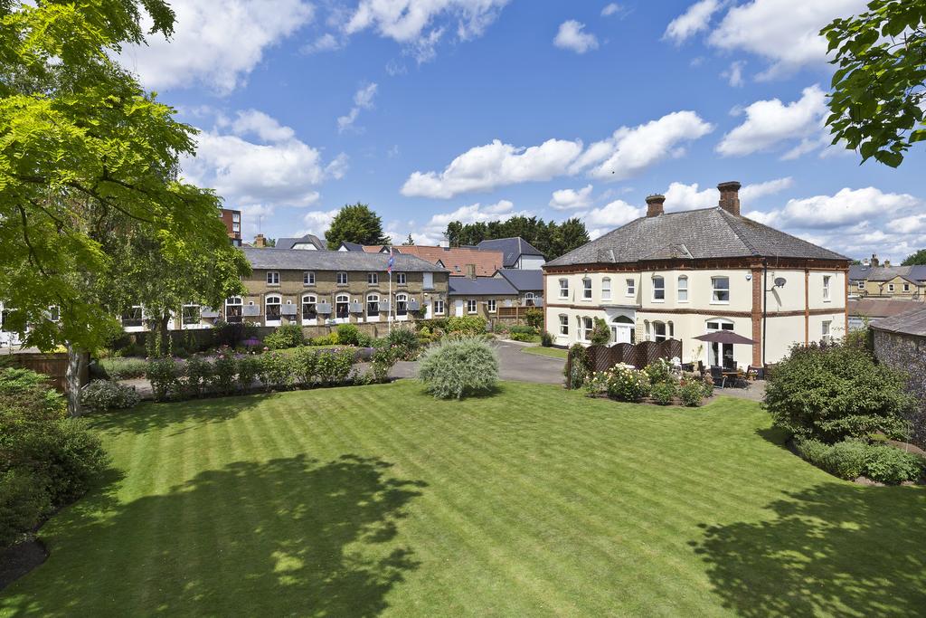 Saville House and Stables