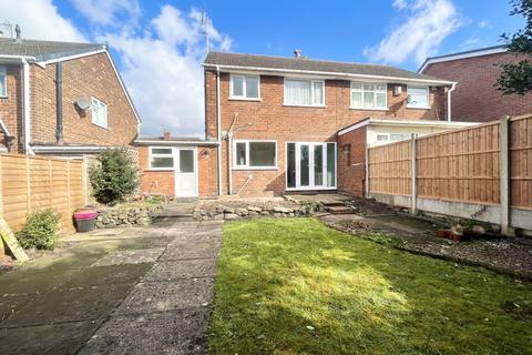 3 bedroom semi-detached house for sale, Broadlands Drive, Brierley Hill DY5