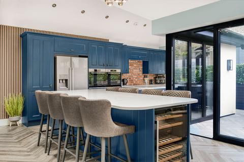 5 bedroom detached house for sale, Aylesbury Road, Aylesbury HP18