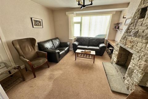 3 bedroom semi-detached house for sale, Water Royd Avenue, Mirfield