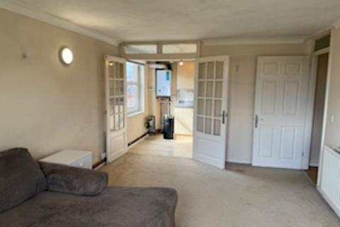 2 bedroom flat to rent, High Street South, Dunstable LU6