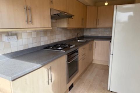 2 bedroom flat to rent, High Street South, Dunstable LU6