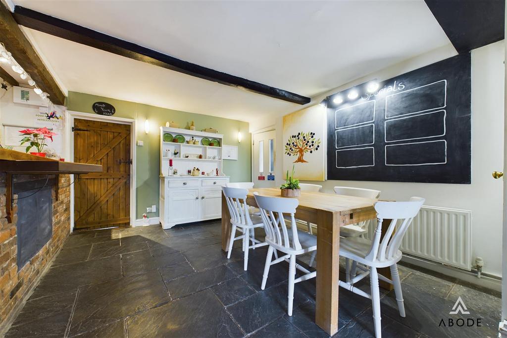 CAM03473 G0-PR0223-STILL035.jpg