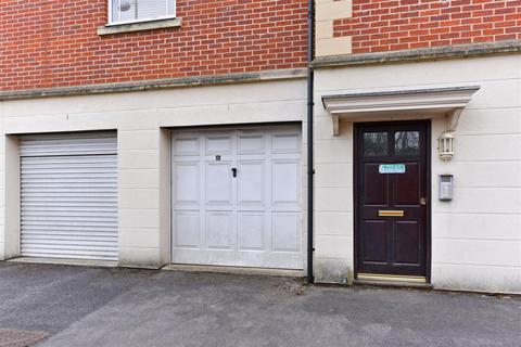 2 bedroom flat for sale, Shepherds Spring Lane, Andover