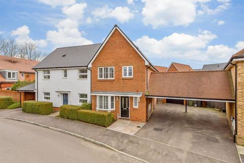 3 bedroom semi-detached house for sale, Armistice Way, Harrietsham, Maidstone, Kent