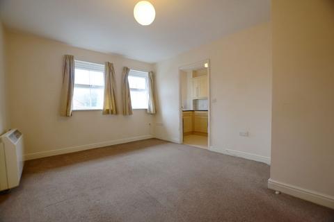 2 bedroom flat to rent, Edward Street, Aldershot, GU11