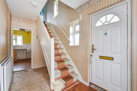 3 bedroom end of terrace house for sale, Nestor Close, Andover