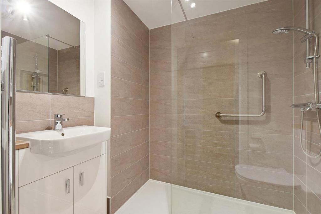 14-8f0b GCMCS - 42 Lionheart Court - Shower -Origin