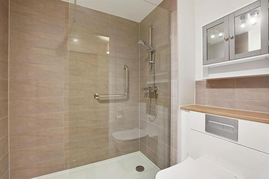 15-d4b7 GCMCS - 42 Lionheart Court - Shower 2 -Orig
