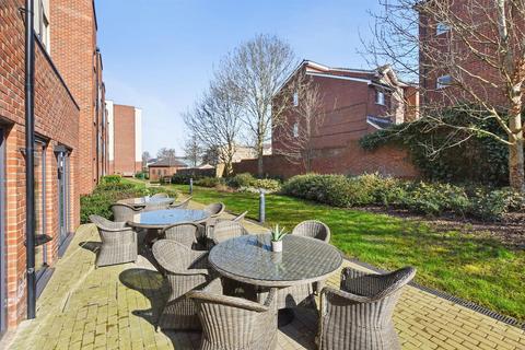 1 bedroom apartment for sale, Sewardstone Road, Waltham Abbey