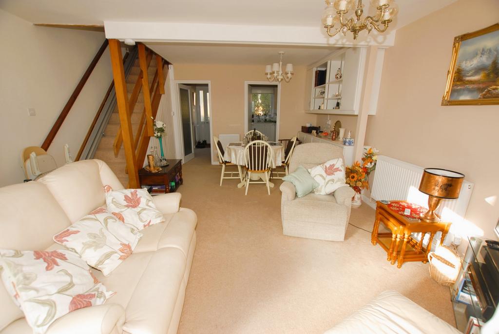Sitting/dining room