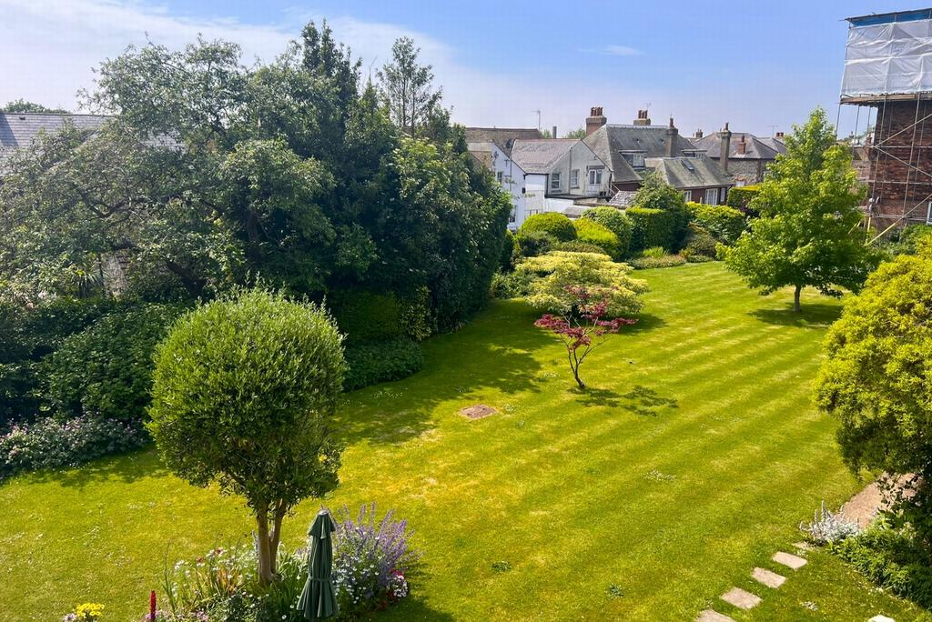 Communal garden