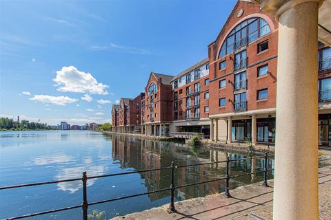 2 bedroom apartment to rent, Atlantic Wharf, Cardiff CF10