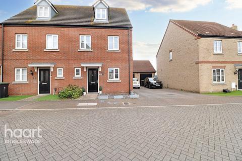 3 bedroom semi-detached house for sale, Jubilee Close, Sandy