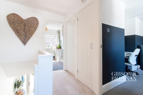 152 Ardleigh, Basildon, SS16 5RF