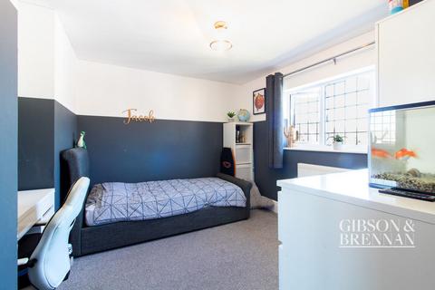 152 Ardleigh, Basildon, SS16 5RF