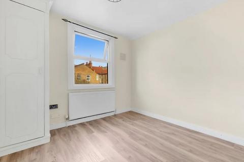 2 bedroom flat for sale, Cobbold Road, Willesden NW10