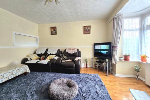 4 bedroom terraced house for sale, North Hyde Lane,  Southall, UB2