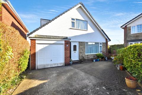 3 bedroom bungalow for sale, Dean Close, Wrenthorpe, Wakefield, West Yorkshire