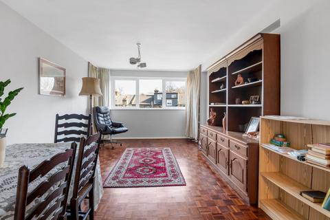 2 bedroom flat for sale, Yoakley Road, London, N16