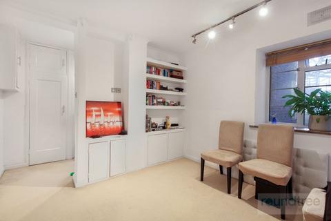 1 bedroom flat for sale, Courtney House, Mulberry Close, Hendon NW4