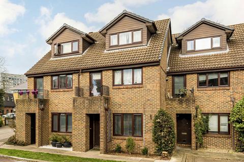 Benwell Court, Sunbury-On-Thames TW16