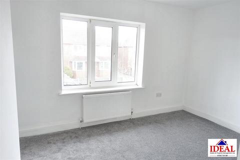 58 Fourth Avenue, Woodlands, Doncaster, DN6 7QB
