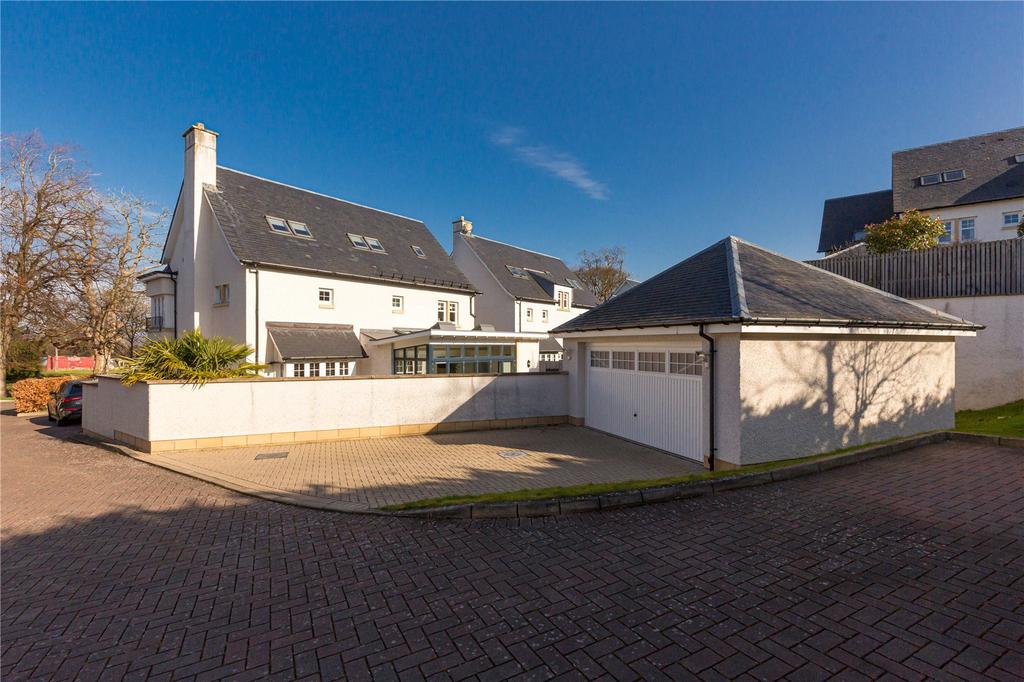 Garage &amp; Parking