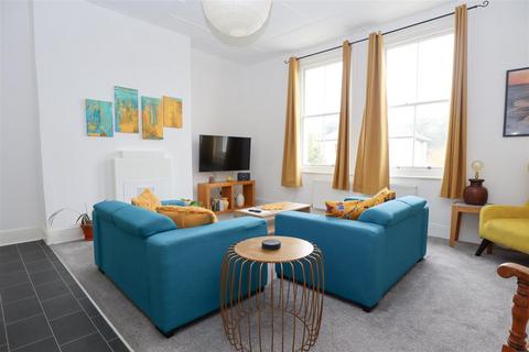 3 bedroom flat for sale, Pevensey Road, St Leonards-On-Sea