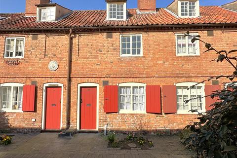 St. Leonards Court, Newark
