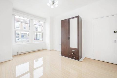 1 bedroom flat to rent, Woodbury Street, Tooting Broadway, London, SW17