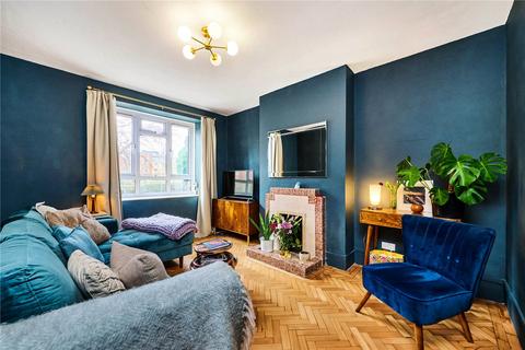 48 Triangle Place, London, SW4 7HX