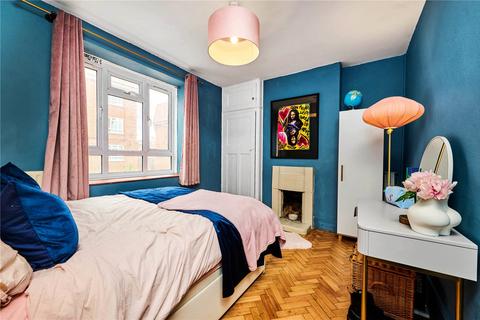 48 Triangle Place, London, SW4 7HX