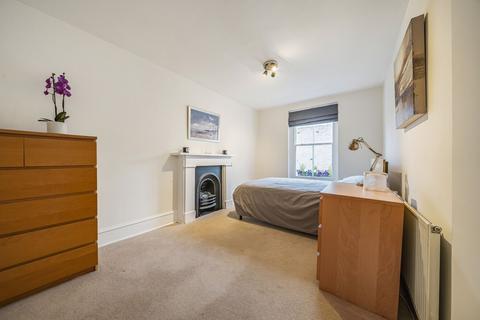 2 bedroom flat for sale, Cheniston Gardens, Kensington