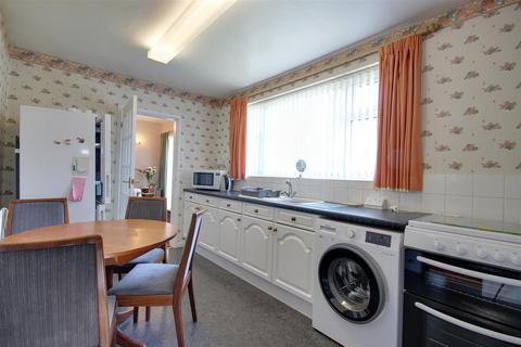 3 bedroom semi-detached house for sale, Croft View, Anlaby