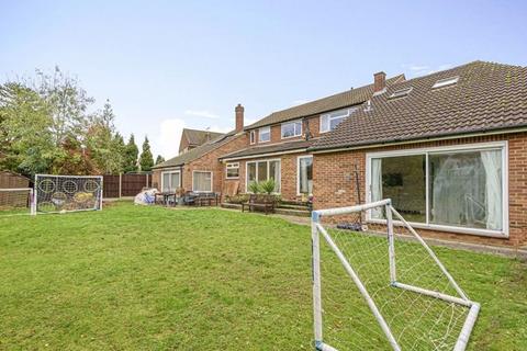 33 Crabtree Close, Beaconsfield, HP9 1UQ