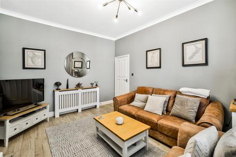 3 bedroom flat for sale, Selsdon Road, Wanstead