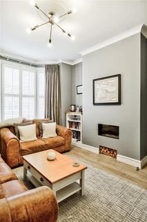 3 bedroom flat for sale, Selsdon Road, Wanstead