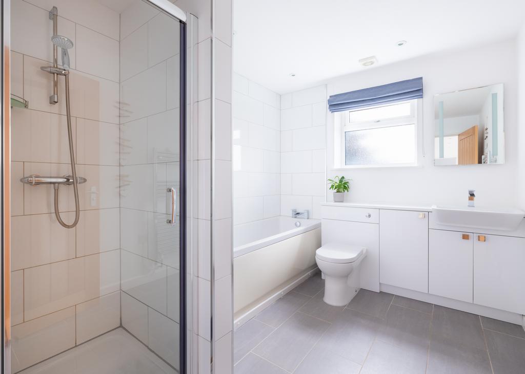 67b5ee2324103 High Croft-4