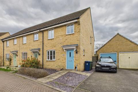 3 bedroom semi-detached house to rent, Saxon Close, Oakington, Cambridge, Cambridgeshire