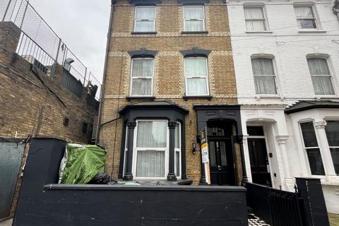 7 bedroom end of terrace house for sale, Beatty Road, Stoke Newington N16