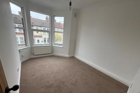 1 bedroom flat for sale, Moyers Road, Leyton E10