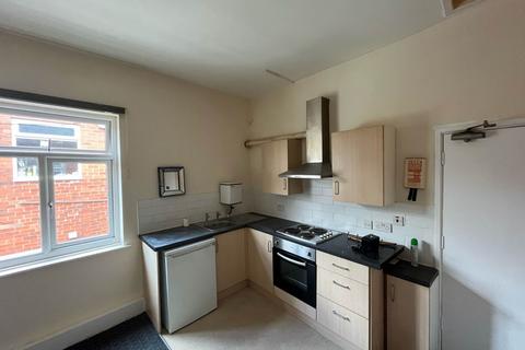 Studio to rent, Somerset Road, Bolton