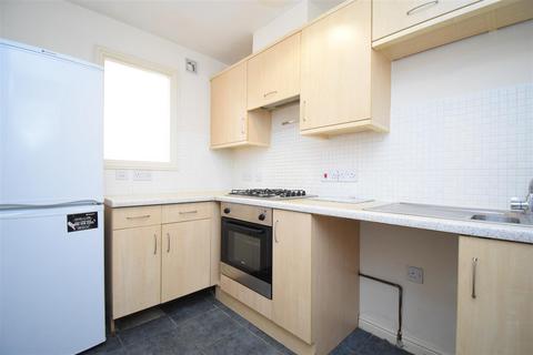 2 bedroom flat to rent, St Christophers Walk, Burton Street WF1