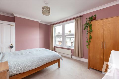 96 Singlewell Road, Gravesend, DA11 7PT