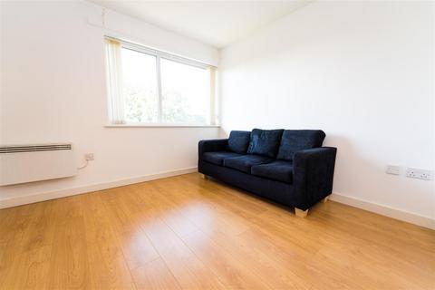 1 bedroom apartment to rent, Lexington Court Salford Quays