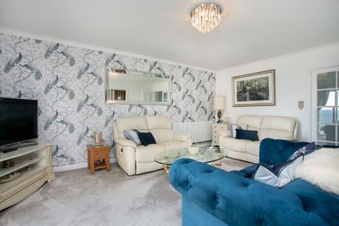 2 bedroom flat for sale, South Road, Hythe, CT21