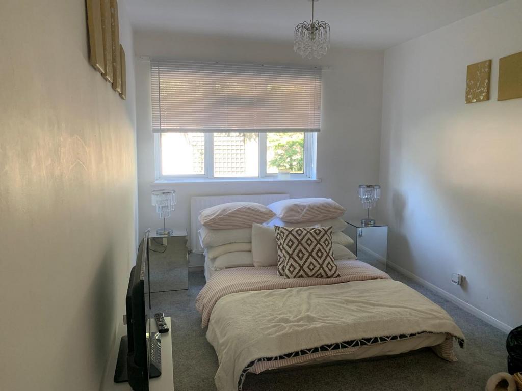 Bedroom.jpg